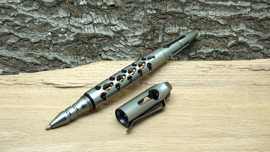 NexTool Dino Pen Tactical Pen mit abgenommener Kappe